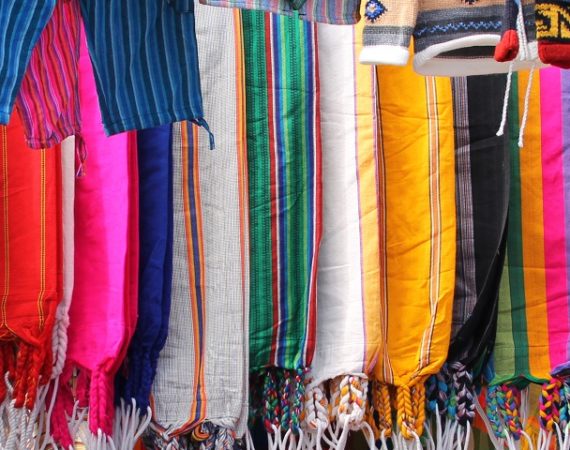 Marktstände in Otavalo
