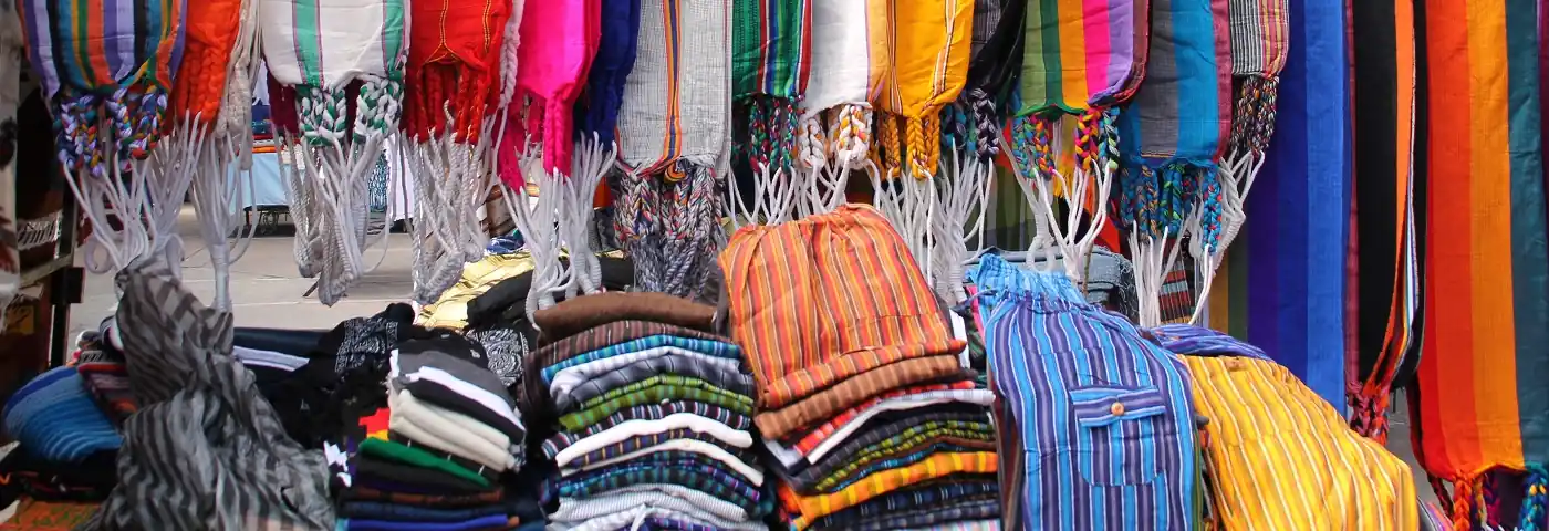 bunter Markt von Otavalo