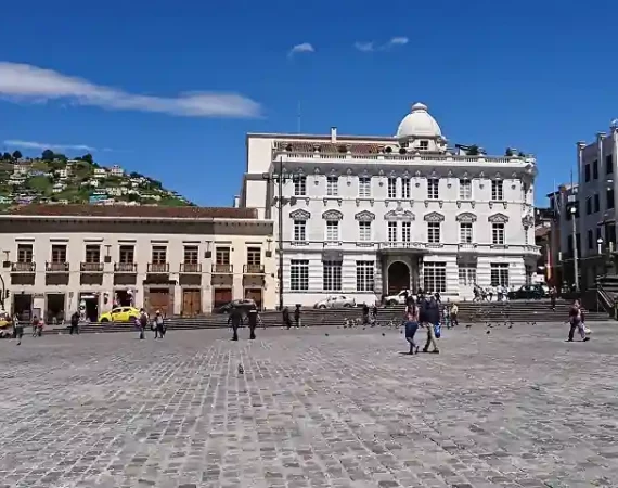 Plaza San Francisco in Quito