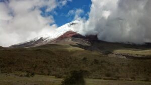 Blick auf den Vulkan Cotopaxi, Ecuador