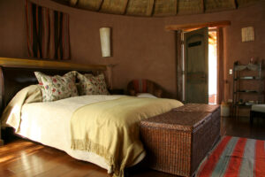 Authentisch eingerichtete Zimmer im Hotel Awasi Atacama