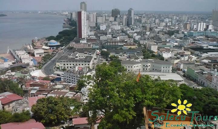 Blick auf die Stadt Guayaquil vom Viertel Penas aus