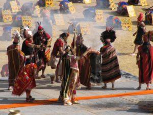 Schauspieler inszenieren das Sonnenfest der Inka