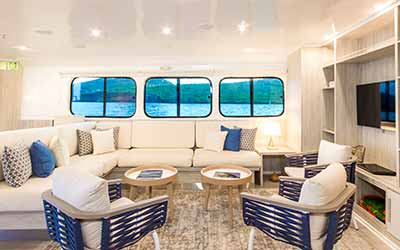 Lounge der Erste Klasse Galapagos Yacht Solaris