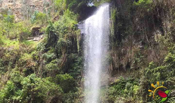 Rumibosque-Wasserfall bei Sangolqui