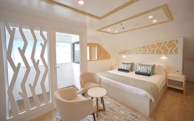 Doppelzimmer Suite mit Balkon der Luxus Yacht Sea Star Galapagos