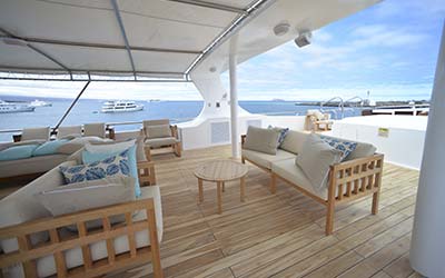 Sonnendeck der Luxus Yacht Sea Star Galapagos
