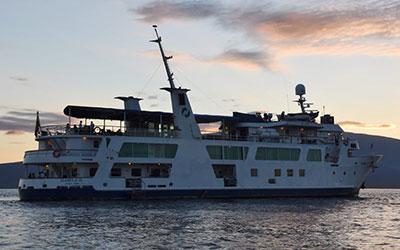 Kreuzfahrt auf der Erste Klasse Galapagos Yacht Isabela II