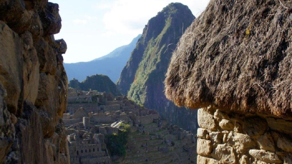 Blick über Ruinen von Machu Picchu