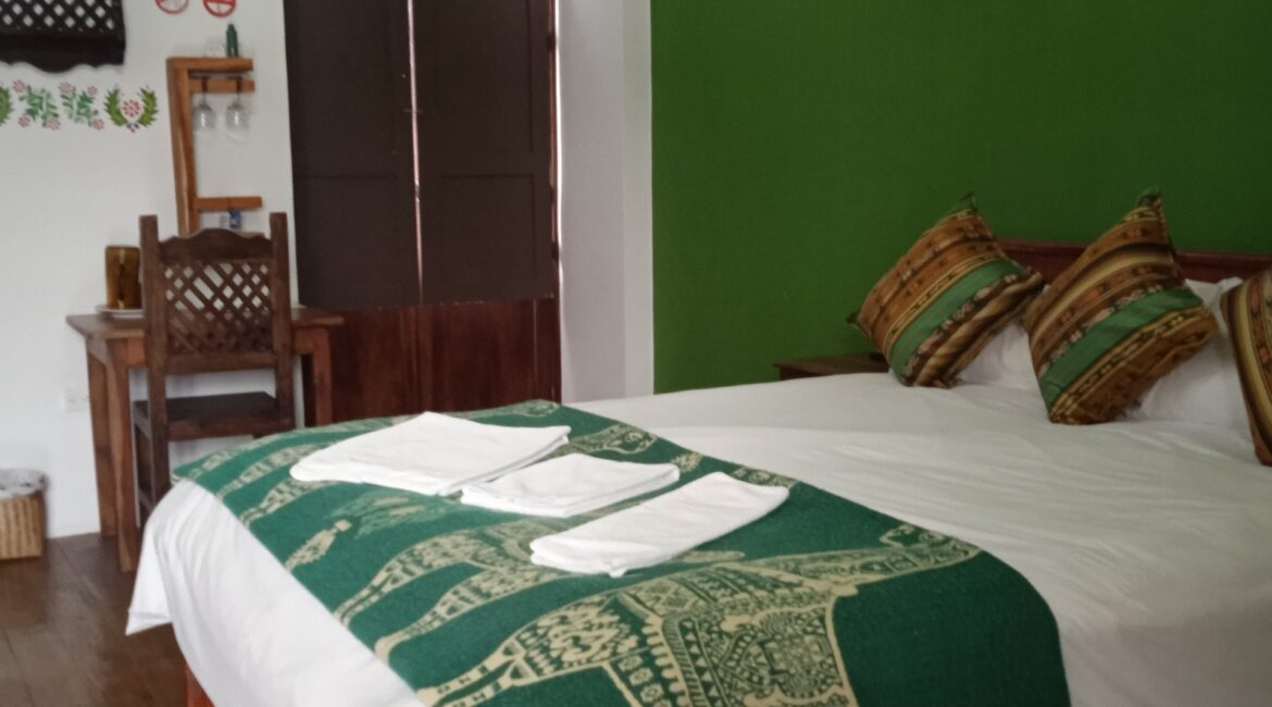 Großes Doppelbett Hotel Alquimia