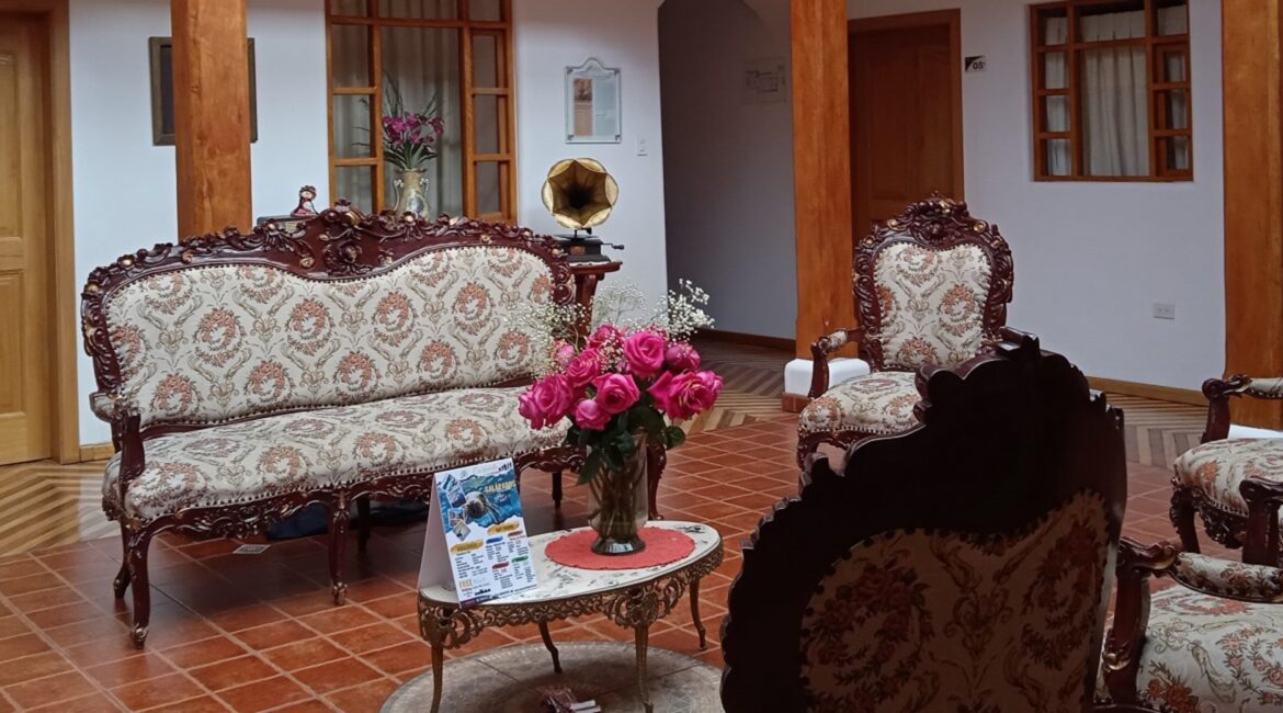 Lobby Casa Hotel Las Plazas
