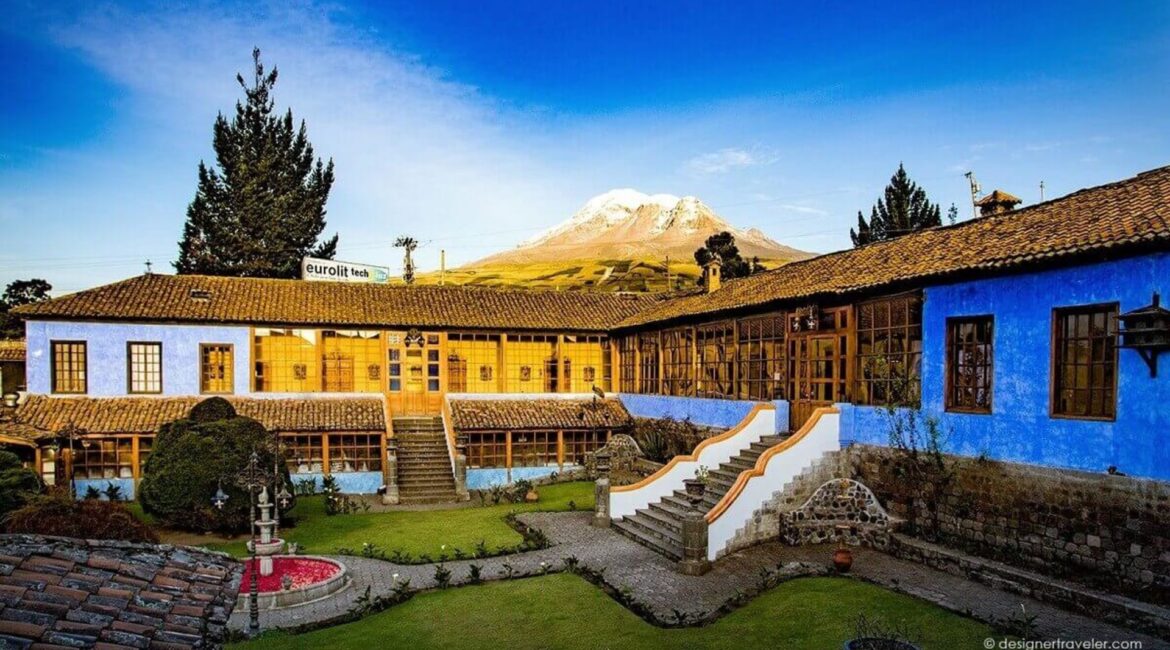 Hosteria La Andaluza mit Chimborazo im Hintergrund