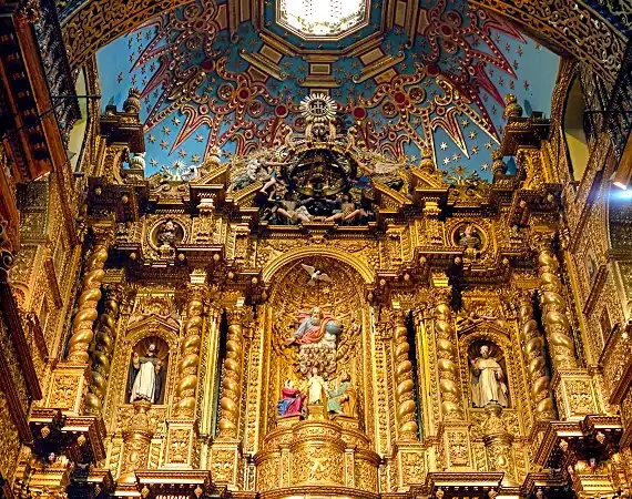 Alter der Kirche Compania de Jesus in Quito