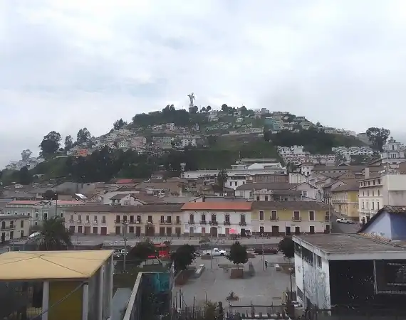 Blick auf den Panecillo vom Stadtmuseum Quito