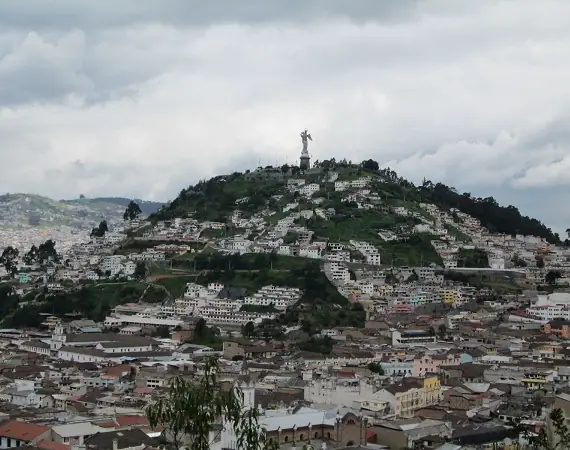 Panecillo im Zentrum von Quito