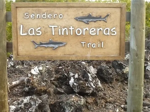 Hinweisschild zum Wanderweg nach Tintoreras