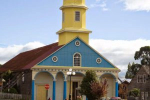Bunte Holzkirche Chiloe