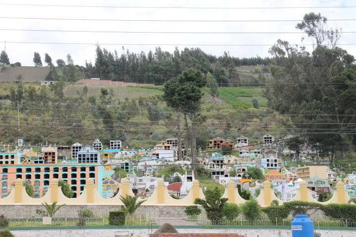 Guamote - Friedhof -Ecuador Aussicht von Quito nach Guamote