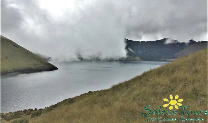 Nebel über der Laguna Caricocha