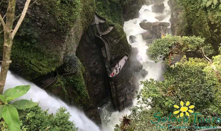 Blick auf den Pailon del Diablo