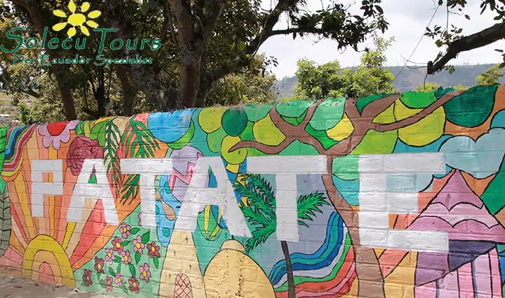 Bunte Mauer in Patate