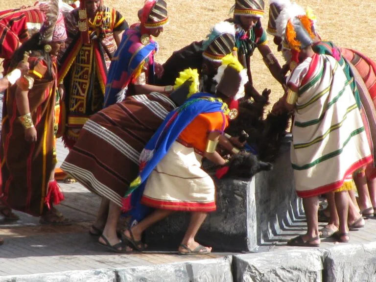 Schauspieler inszenieren das Sonnenfest der Inka Schauspieler inszenieren das Sonnenfest der Inka