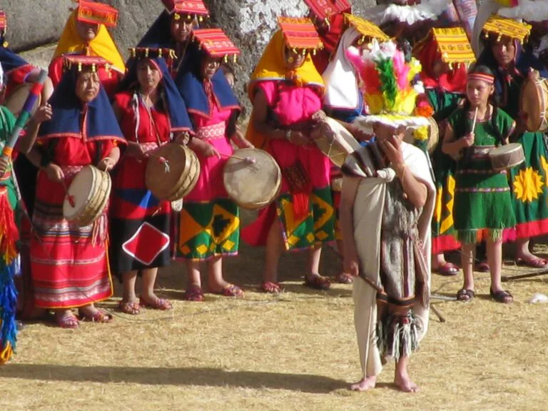 Schauspieler inszenieren das Sonnenfest der Inka Schauspieler inszenieren das Sonnenfest der Inka