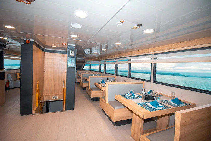 Restaurant der Galapagos Motoryacht Bonita