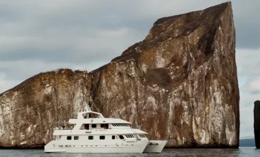 yacht-seaman-journey-kicker-rock.webp yacht-seaman-journey-kicker-rock.webp
