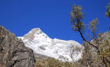 Berg-in-huaraz-Peru