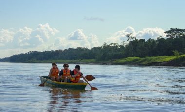 Kanu-Fluss-Heliconia.jpg Kanu-Fluss-Heliconia.jpg