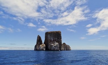 Galapagos-San-Cristobal-Kicker-Rock