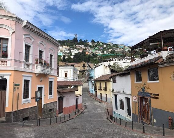 Blick auf den Panecillo in Quito