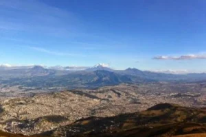 Ecuador Highlight: Fantastischer Blick auf Quito und die umliegenden Vulkane