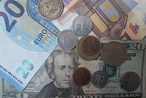 Euro- und Dollarnoten