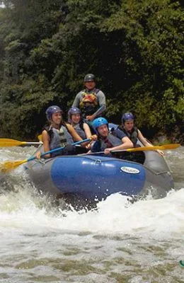 Rafting auf dem Fluss bei Baños
