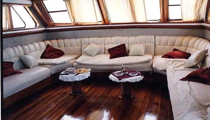 Lounge Yacht Estrellla de Mar Galapagos