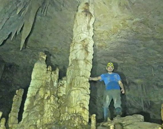 Stalagmiten in der Cueva de los Tayos