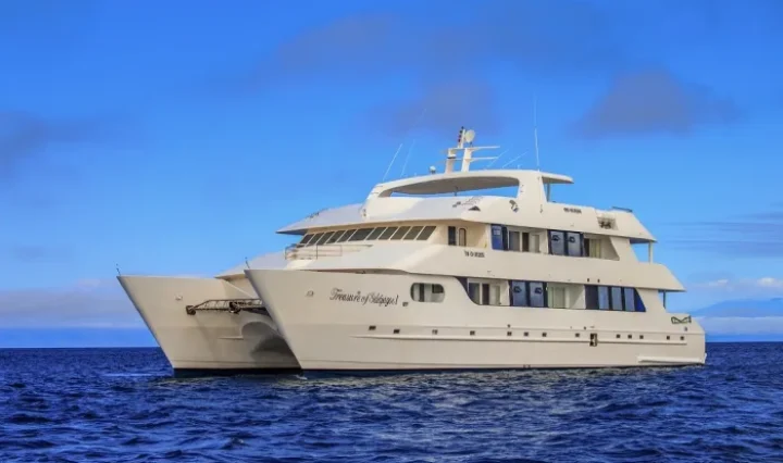 Treasure-Galapagos-aussenansicht Treasure Galapagos aussenansicht