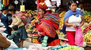 Urubamba, Kultur und Gastronomie auf einem Markt in Peru