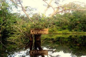 Willkommensschild der Cuyabeno Lodge