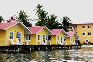 bunte Häuser in Bocas del Toro