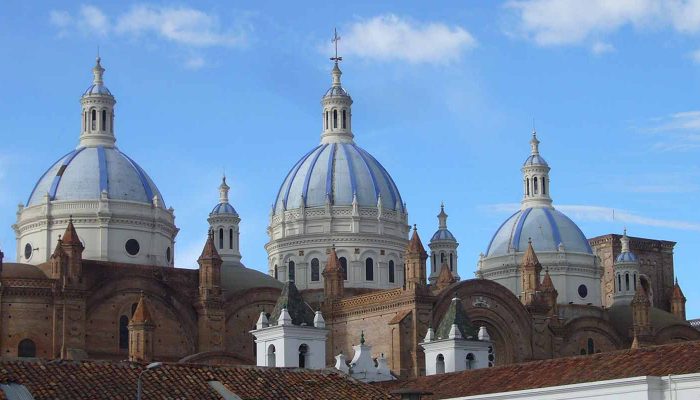 Blaue Kuppeln der Basilika in Cuenca