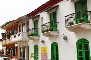 bunte Häuser sind typisch für Panama Stadt
