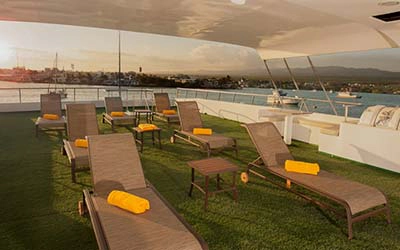 Sonnendeck der Galapagos Yacht Galaxy