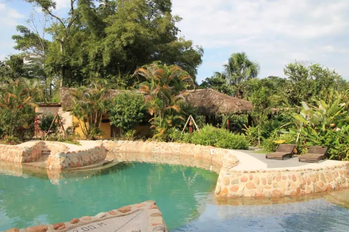 hakuna matata schwimmbad ecuador