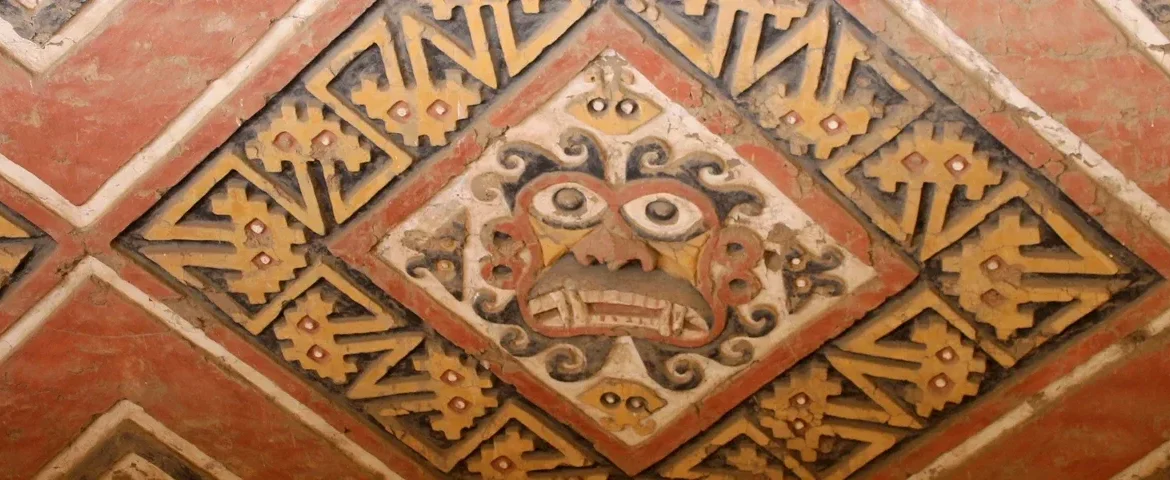 huaca sol trujillo peru banner