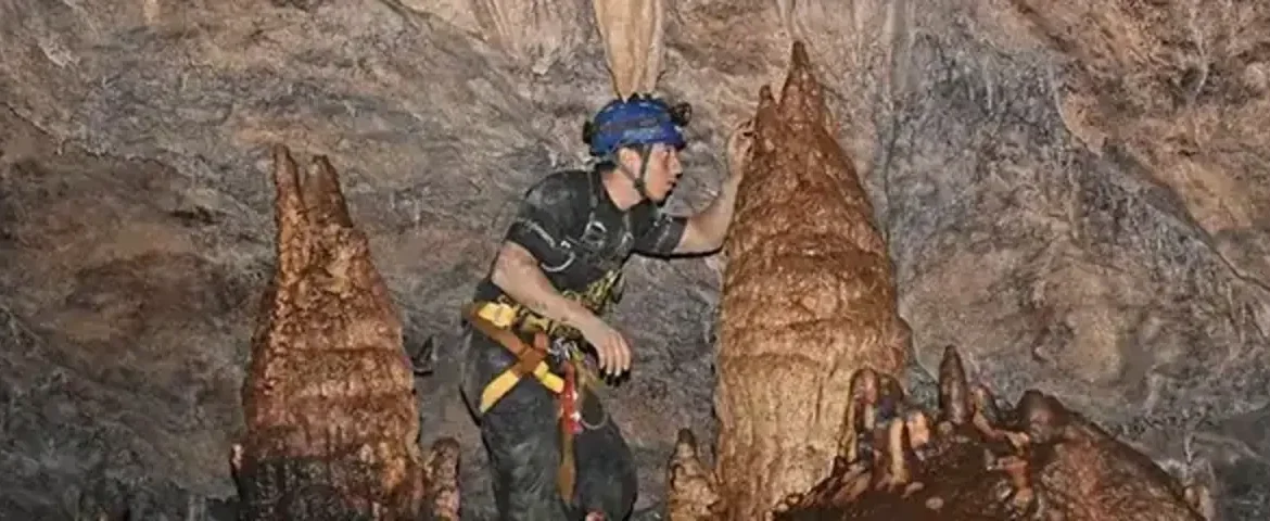innerhalb Tayos Höhle banner