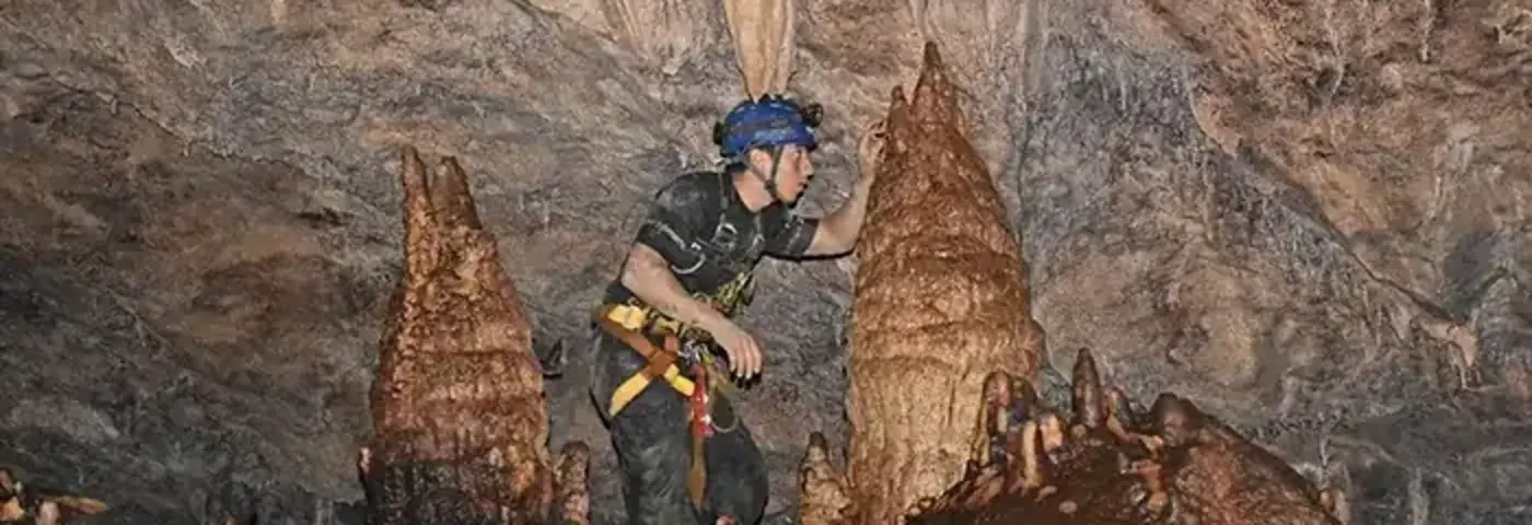innerhalb Tayos Höhle banner