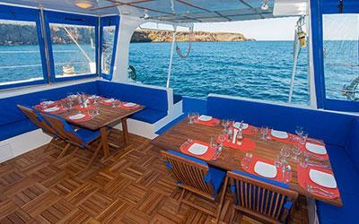 Speisebereich Katamaran Nemo II